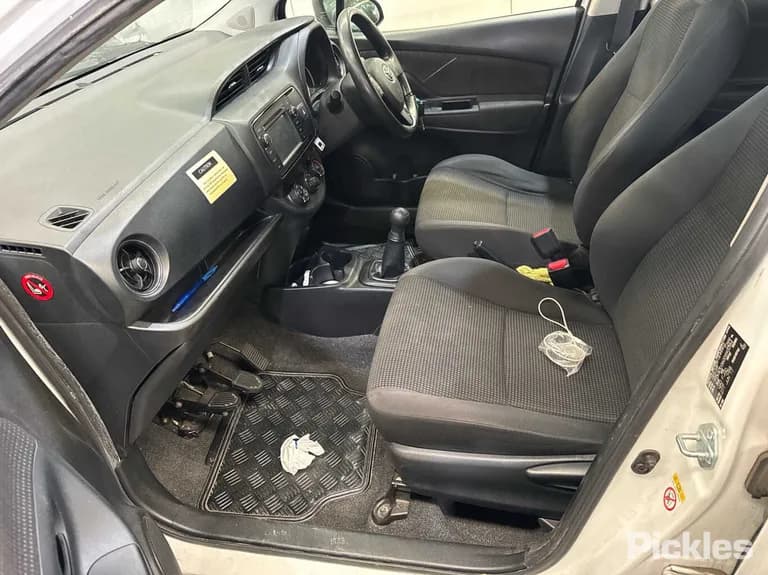 2017 Toyota Yaris - VIN JTDKW3D360D593384 2017 Toyota Yaris VIN JTDKW3D360D593384